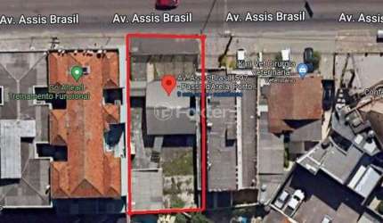 Terreno comercial à venda na Avenida Assis Brasil, 597, Passo da Areia, Porto Alegre, 400 m2 por R$ 790.000