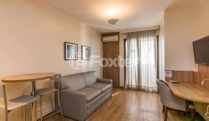 Flat com 1 quarto à venda na Avenida Borges de Medeiros, 3120, Praia de Belas, Porto Alegre, 38 m2 por R$ 454.000