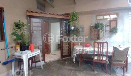 Casa com 3 quartos à venda na Rua Catão Roxo, 31, Jardim São Pedro, Porto Alegre, 256 m2 por R$ 717.000