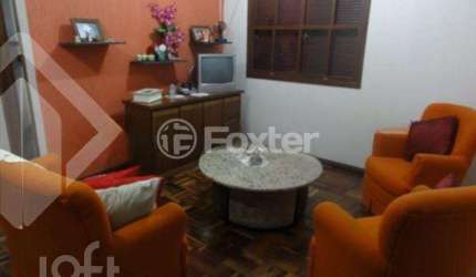 Casa com 5 quartos à venda na Rua Flor de Pessegueiro, 27, Vila Nova, Porto Alegre, 520 m2 por R$ 900.000