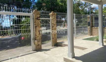 Casa com 3 quartos à venda na Avenida Doutor Rubem Knijnik, 420, Costa e Silva, Porto Alegre, 257 m2 por R$ 751.000