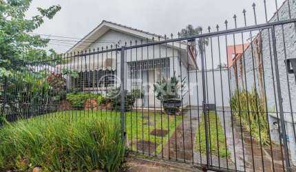 Casa comercial com 2 salas à venda na Rua José Antônio Aranha, 45, Três Figueiras, Porto Alegre, 168 m2 por R$ 1.450.000