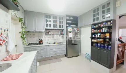 Casa em condomínio fechado com 3 quartos à venda na Avenida Juca Batista, 8000, Chapéu do Sol, Porto Alegre, 217 m2 por R$ 1.350.000