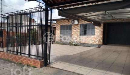 Casa com 4 quartos à venda na Avenida Vinte e Um de Abril, 1098, Sarandi, Porto Alegre, 160 m2 por R$ 430.000