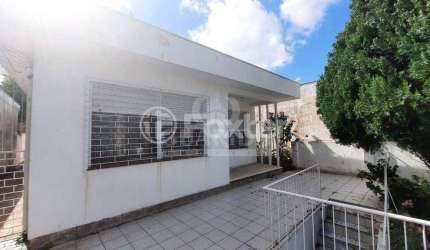Casa com 4 quartos à venda na Rua Doutor Aurélio Py, 220, Medianeira, Porto Alegre, 300 m2 por R$ 552.000