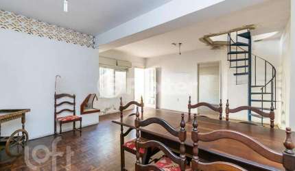Casa com 3 quartos à venda na Avenida Lageado, 595, Petrópolis, Porto Alegre, 171 m2 por R$ 700.000