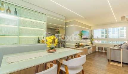 Apartamento com 3 quartos à venda na Rua Jerônymo Zelmanovitz, 100, São Sebastião, Porto Alegre, 67 m2 por R$ 799.000