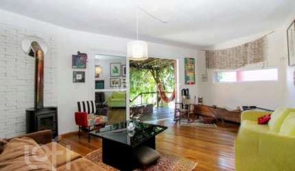 Casa com 3 quartos à venda na Rua Fernando Osório, 1555, Teresópolis, Porto Alegre, 193 m2 por R$ 890.000