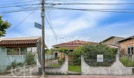 Casa com 3 quartos à venda na Servidão Pau Brasil, 32, Tapera, Florianópolis, 240 m2 por R$ 430.000