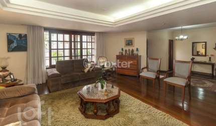 Casa com 4 quartos à venda na Rua Guararapes, 129, Petrópolis, Porto Alegre, 369 m2 por R$ 1.890.000