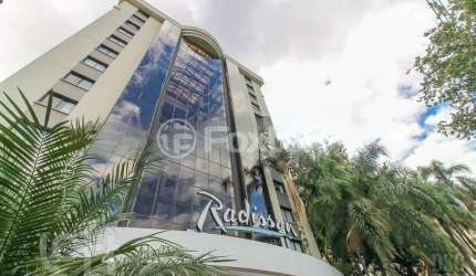 Kitnet / Stúdio à venda na Avenida Coronel Lucas de Oliveira, 995, Bela Vista, Porto Alegre, 30 m2 por R$ 450.000