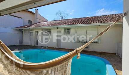 Casa com 3 quartos à venda na Rua Sapê, 605, Passo da Areia, Porto Alegre, 171 m2 por R$ 1.100.000