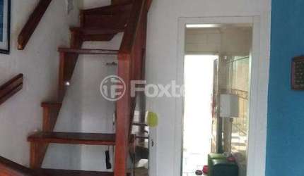 Casa com 3 quartos à venda na Rua Coronel Neves, 45, Medianeira, Porto Alegre, 120 m2 por R$ 265.000