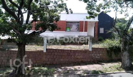 Casa com 3 quartos à venda na Rua Erechim, 151, Nonoai, Porto Alegre, 250 m2 por R$ 500.000