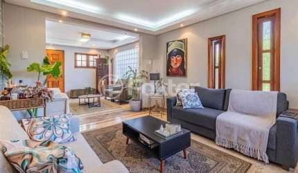 Casa com 4 quartos à venda na Rua Professor Fernando Carneiro, 112, Três Figueiras, Porto Alegre, 198 m2 por R$ 1.500.000