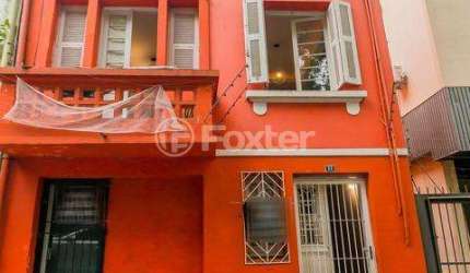 Casa com 4 quartos à venda na Rua Felipe Camarão, 66, Rio Branco, Porto Alegre, 125 m2 por R$ 940.500