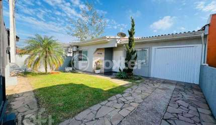 Casa com 3 quartos à venda na Rua Bartolomeu de Gusmão, 1799, Fátima, Canoas, 139 m2 por R$ 540.000