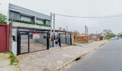 Casa com 3 quartos à venda na Rua Doutor Pereira Neto, 1013, Tristeza, Porto Alegre, 170 m2 por R$ 799.000