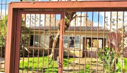 Casa com 5 quartos à venda na Rua Nove de Junho, 176, Vila São José, Porto Alegre, 139 m2 por R$ 594.000