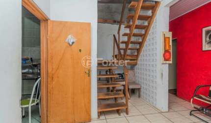 Casa com 3 quartos à venda na Avenida Outeiro, 542, Coronel Aparício Borges, Porto Alegre, 200 m2 por R$ 450.000