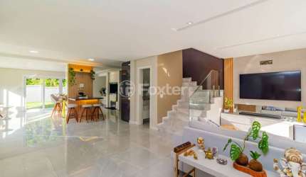 Casa em condomínio fechado com 3 quartos à venda na Rua Carlos Maximiliano Fayet, 430, Hípica, Porto Alegre, 180 m2 por R$ 990.000