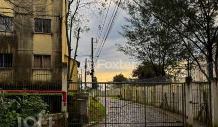 Apartamento com 2 quartos à venda na Rua Zulmiro Gomes da Silva, 100, Olaria, Canoas, 38 m2 por R$ 125.000