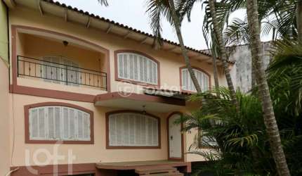Casa com 4 quartos à venda na Rua Euclides da Cunha, 78, Centro, Canoas, 362 m2 por R$ 798.000
