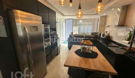 Casa com 4 quartos à venda na Rua Heriberto Hulse, 4530, Barreiros, São José, 270 m2 por R$ 1.590.000