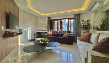 Casa com 3 quartos à venda na Rua Comendador Creidy, 51, Chácara das Pedras, Porto Alegre, 285 m2 por R$ 1.980.000