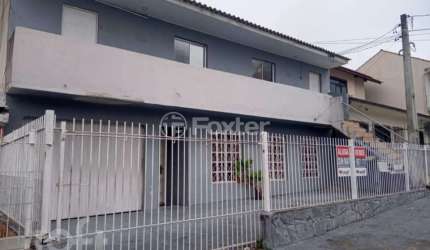 Casa com 4 quartos à venda na Rua das Orquídeas, 601, Bela Vista, São José, 300 m2 por R$ 630.000