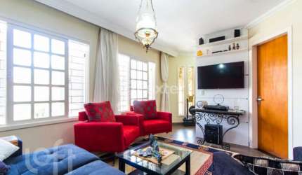 Casa com 4 quartos à venda na Rua Paulo Derly Strehl, 30, Espírito Santo, Porto Alegre, 284 m2 por R$ 2.799.000