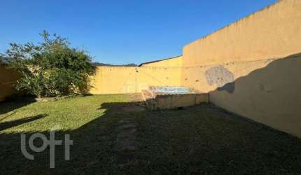 Casa com 2 quartos à venda na Rua Tenente Isolino Segobia, 29, Vila Nova, Porto Alegre, 250 m2 por R$ 380.000