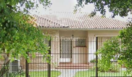 Casa com 4 quartos à venda na Rua Eça de Queiroz, 843, Petrópolis, Porto Alegre, 600 m2 por R$ 1.915.000