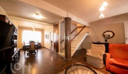 Casa com 3 quartos à venda na Rua Sinimbú, 160, Petrópolis, Porto Alegre, 156 m2 por R$ 745.000