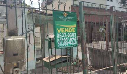 Casa com 2 quartos à venda na Avenida João Wallig, 811, Passo da Areia, Porto Alegre, 310 m2 por R$ 910.000
