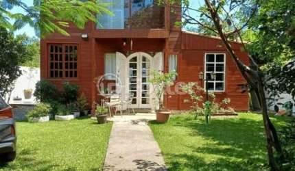 Casa com 2 quartos à venda na Servidão Caminho do Lago, 17, São João do Rio Vermelho, Florianópolis, 260 m2 por R$ 501.000
