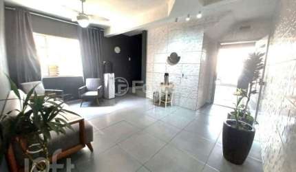 Casa com 4 quartos à venda na Avenida Agostini, 35, Navegantes, Porto Alegre, 408 m2 por R$ 1.170.500