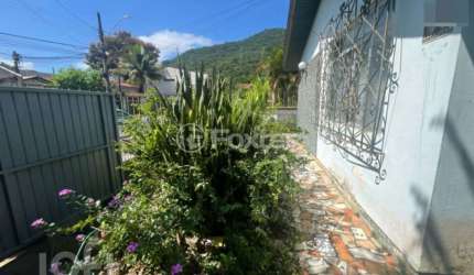 Casa com 3 quartos à venda na Rua Ibatingui, 130, Monte Verde, Florianópolis, 136 m2 por R$ 600.000