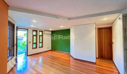 Casa com 3 quartos à venda na Estrada Afonso Lourenço Mariante, 405, Belém Velho, Porto Alegre, 230 m2 por R$ 1.300.100