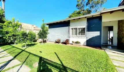 Casa com 3 quartos à venda na Rua Tamandaré, 807, Camaquã, Porto Alegre, 227 m2 por R$ 995.000