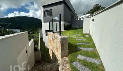 Casa com 3 quartos à venda na Rua Acelon Eduardo da Silva, 237, Córrego Grande, Florianópolis, 139 m2 por R$ 1.990.000