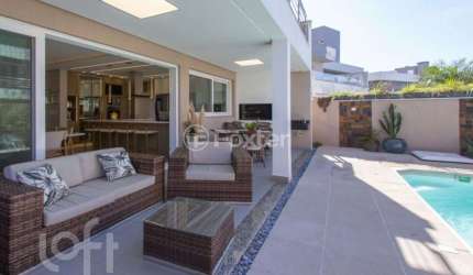 Casa em condomínio fechado com 3 quartos à venda na Rua Ivo Walter Kern, 599, Hípica, Porto Alegre, 270 m2 por R$ 1.690.000