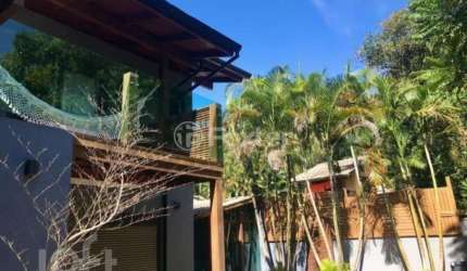 Casa com 3 quartos à venda na Rua Laurindo Januário da Silveira, 5170, Lagoa da Conceição, Florianópolis, 165 m2 por R$ 1.800.000
