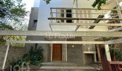 Casa com 3 quartos à venda na Rua Itacolomi, 40, São José, Canoas, 290 m2 por R$ 1.050.000