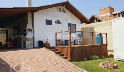 Casa com 3 quartos à venda na Rua Durval Pires da Cunha, 337, Sambaqui, Florianópolis, 60 m2 por R$ 690.000