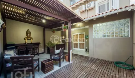 Casa com 3 quartos à venda na Rua Padre João Batista Reus, 2125, Vila Conceição, Porto Alegre, 159 m2 por R$ 839.990