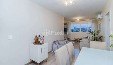 Apartamento com 3 quartos à venda na Rua Monteiro Lobato, 334, Partenon, Porto Alegre, 72 m2 por R$ 691.500