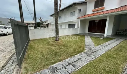 Casa com 3 quartos à venda na Rua dos Corais, 53, Pinheira, Palhoça, 178 m2 por R$ 980.000