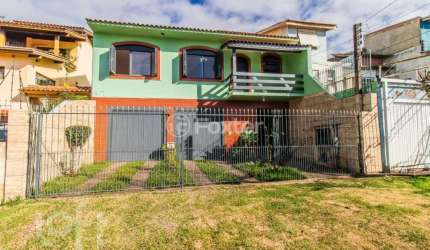 Casa com 3 quartos à venda na Avenida Sargento Manoel Raymundo Soares, 161, Jardim Carvalho, Porto Alegre, 265 m2 por R$ 780.000