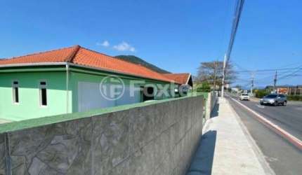 Casa com 2 quartos à venda na Rua José Olímpio da Silva, 52, Tapera, Florianópolis, 180 m2 por R$ 890.000